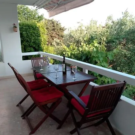 アパート Doris Punta Skala, 2 Bedrooms ペトルチャネ